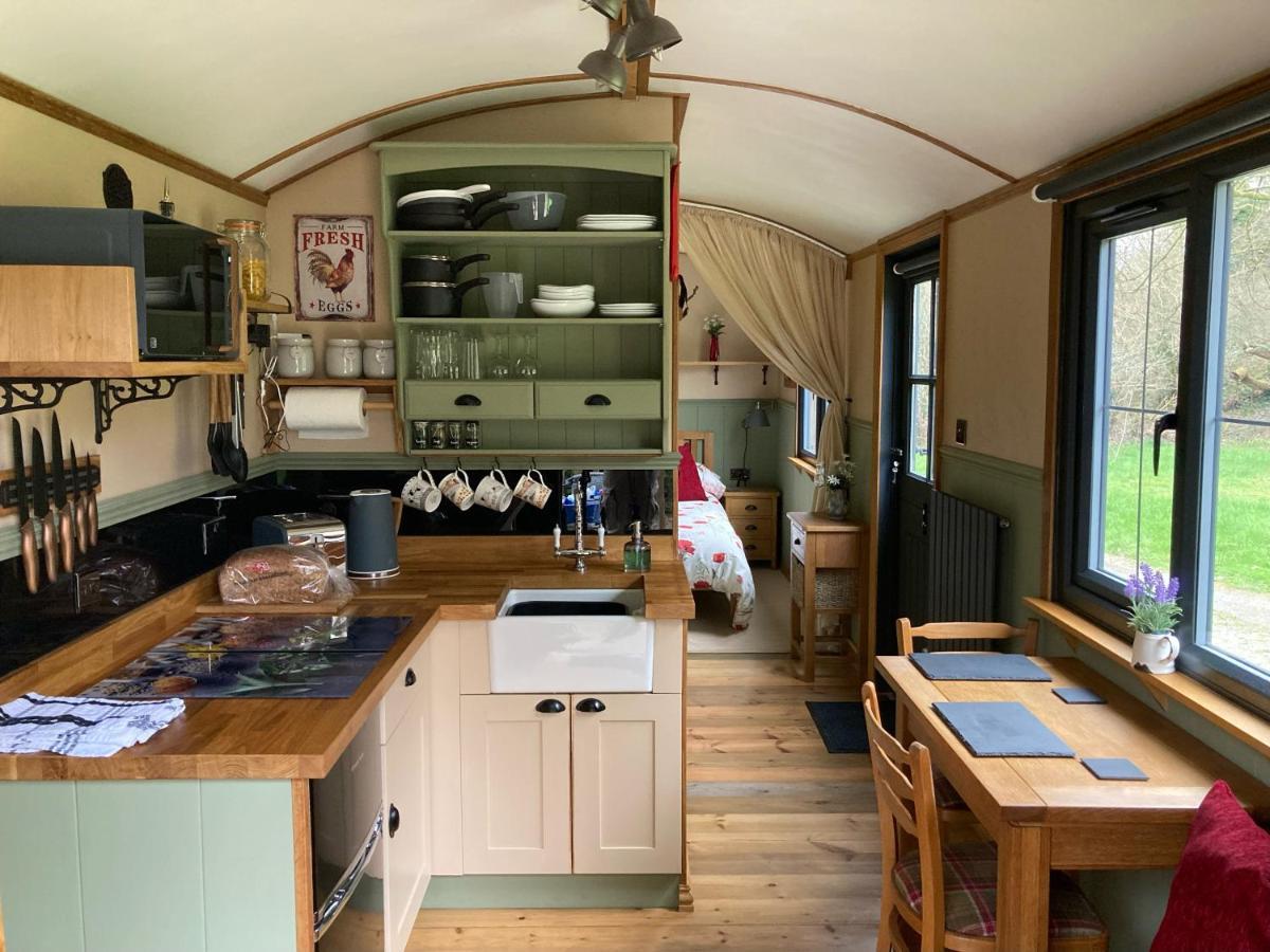 Brook The Shepherd Hut Saltash Eksteriør billede